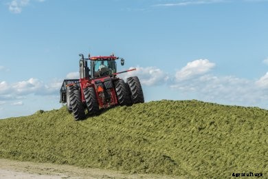 SteigerOnAHill Case IH’s New Steiger CVXDrive Tractors Are Smart, Strong